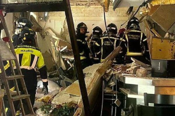 انفجار في حانة بمنطقة بونتي دي باييكاس في مدريد يخلف 21 جريحًا، خمسة منهم في حالة خطيرة