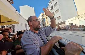 وداعا بحجم الوطن : ناصر الزفزافي يدفن الألم وينطق بالانتماء